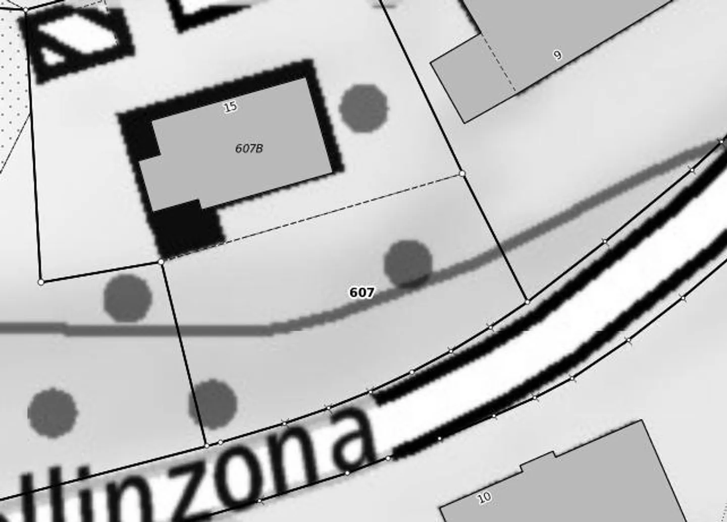 Terrain constructible de 1050 m2 dans la zone de construction de 5 étages - Photo 20 sur 21