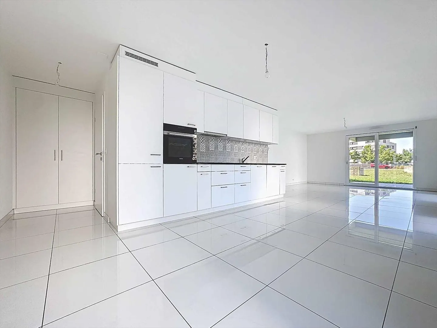 Appartamento di 4,5 locali con terrazza e giardino! - Foto 3 di 12