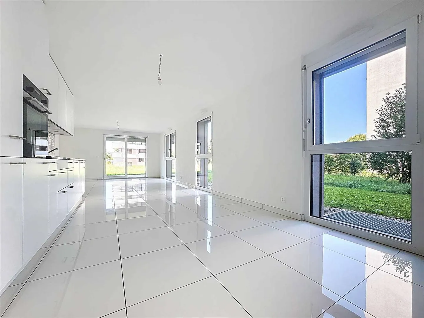 Appartamento di 4,5 locali con terrazza e giardino! - Foto 4 di 12