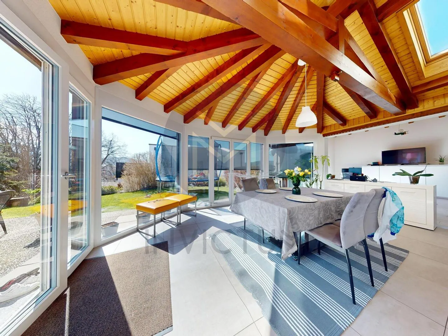 Charmant appartement de 5.5 pièces avec jardin privé de 168m2 - Photo 9 sur 15