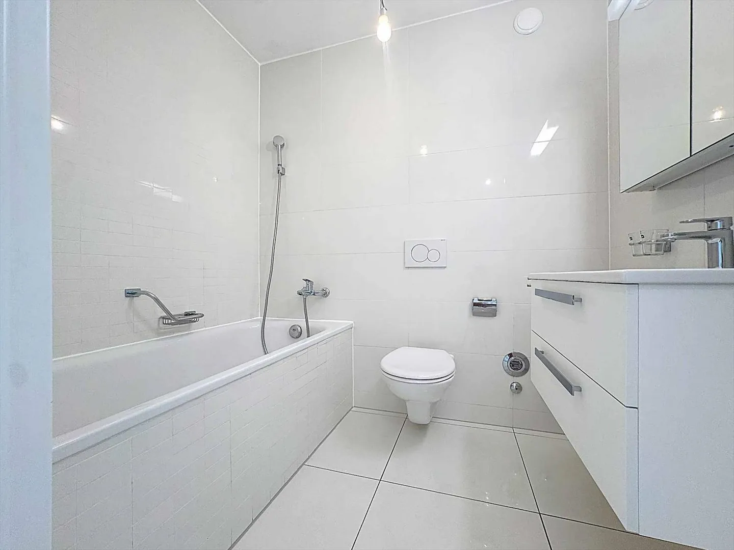 Appartamento di 4,5 locali con terrazza e giardino! - Foto 9 di 12