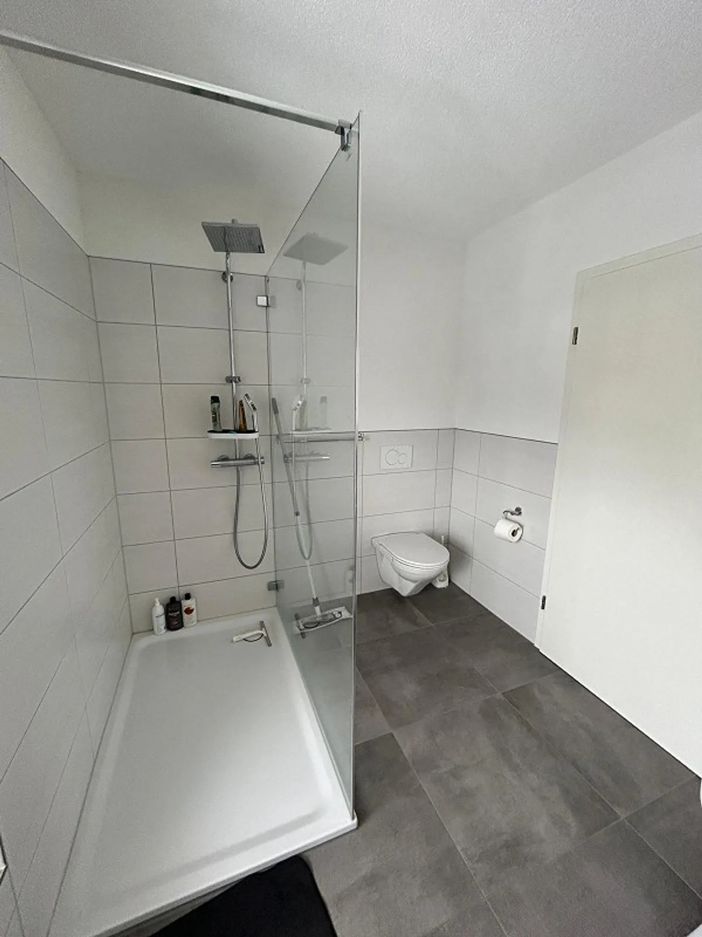 Appartement moderne avec balcon - Photo 4 sur 7