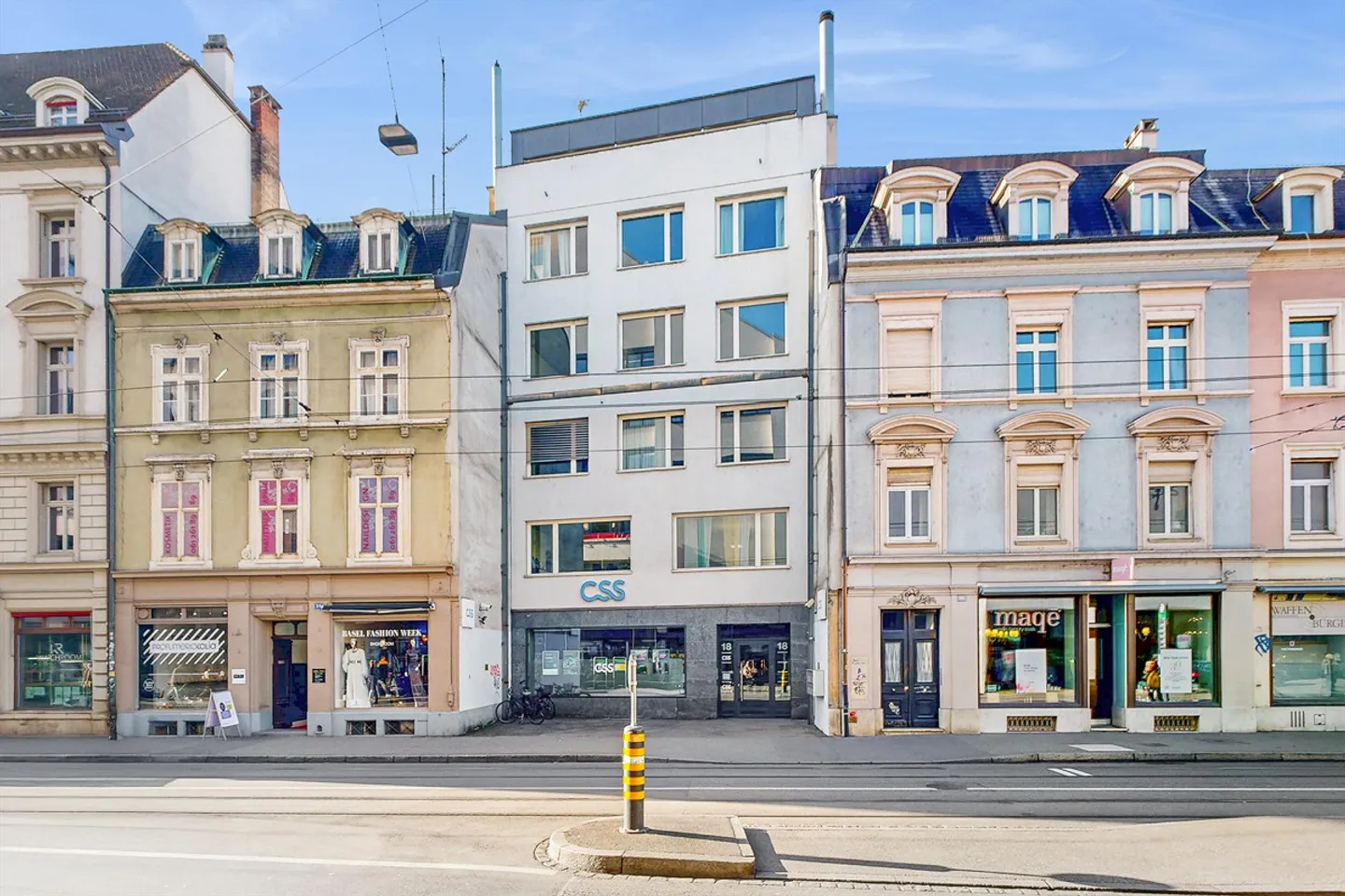 Attico vicino al teatro comunale con terrazza sul tetto - Foto 2 di 10