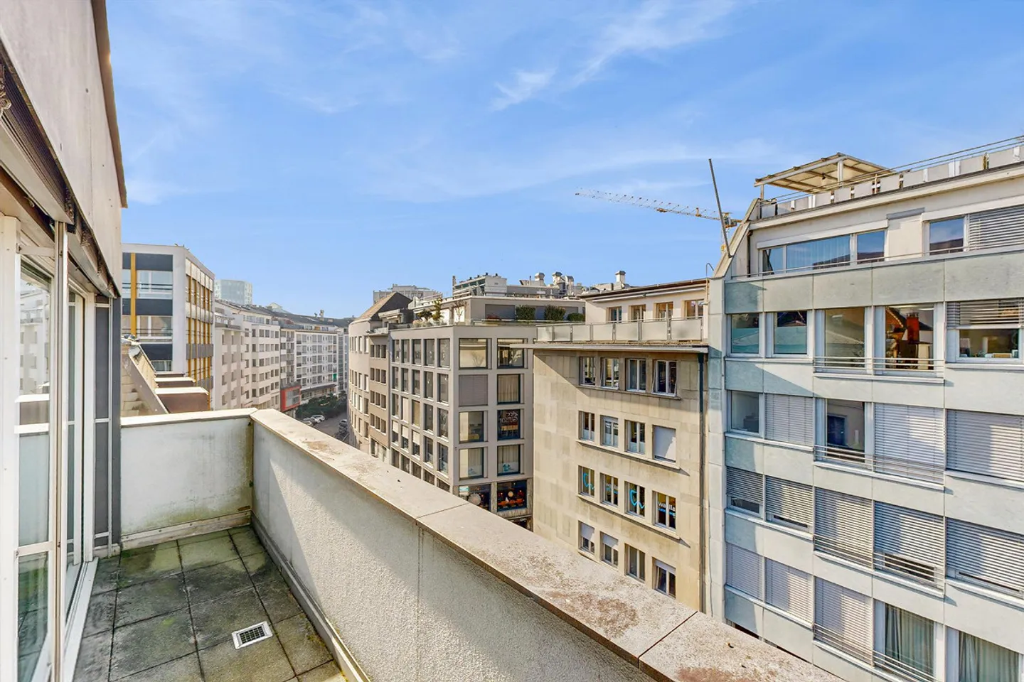 Attico vicino al teatro comunale con terrazza sul tetto - Foto 5 di 10