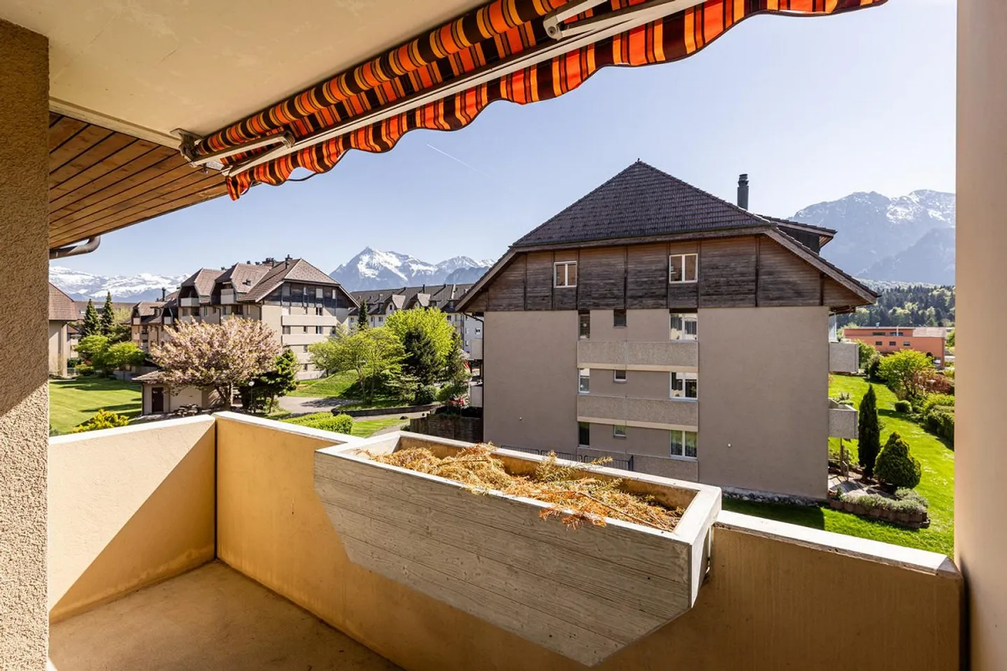 Appartement 2.5 pièces avec ascenseur à Thun - Photo 3 sur 12