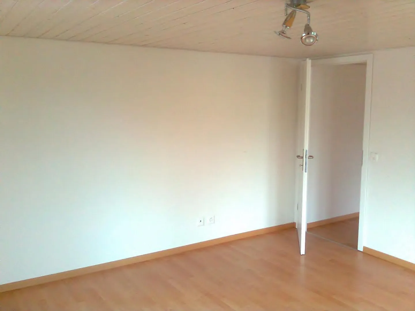 Appartement 3 pièces avec balcon - Photo 4 sur 18