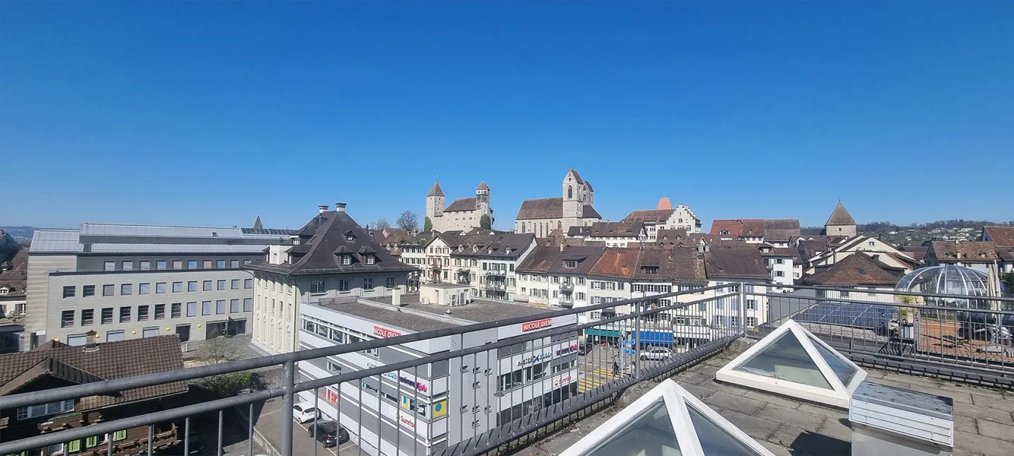 Spazi per uffici versatili presso la stazione ferroviaria di Rapperswil - Foto 1 di 13