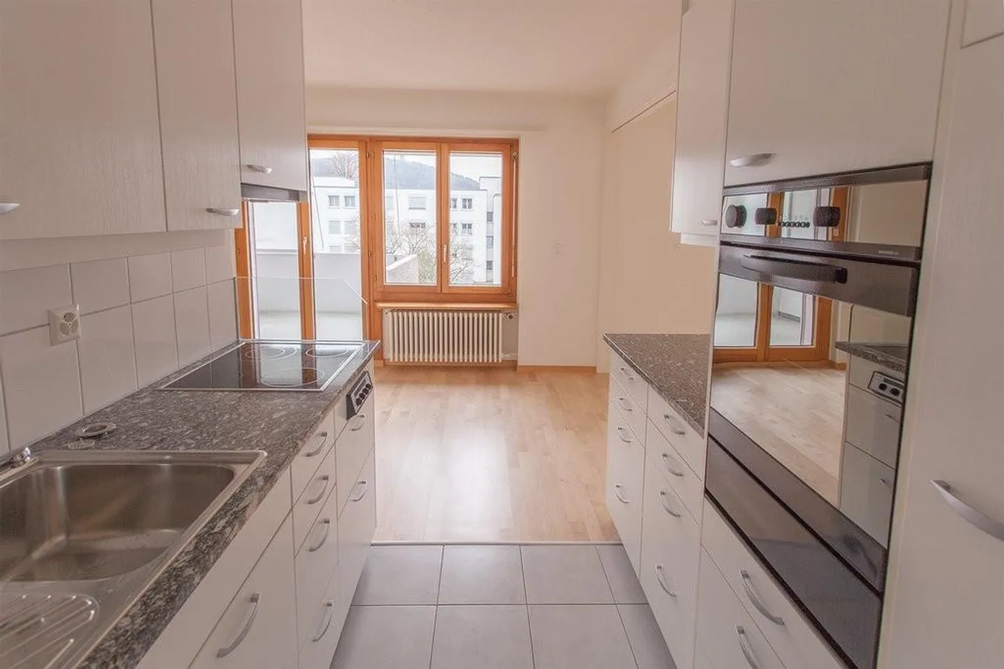 Ici attend votre nouveau chez-vous - Photo 2 sur 9