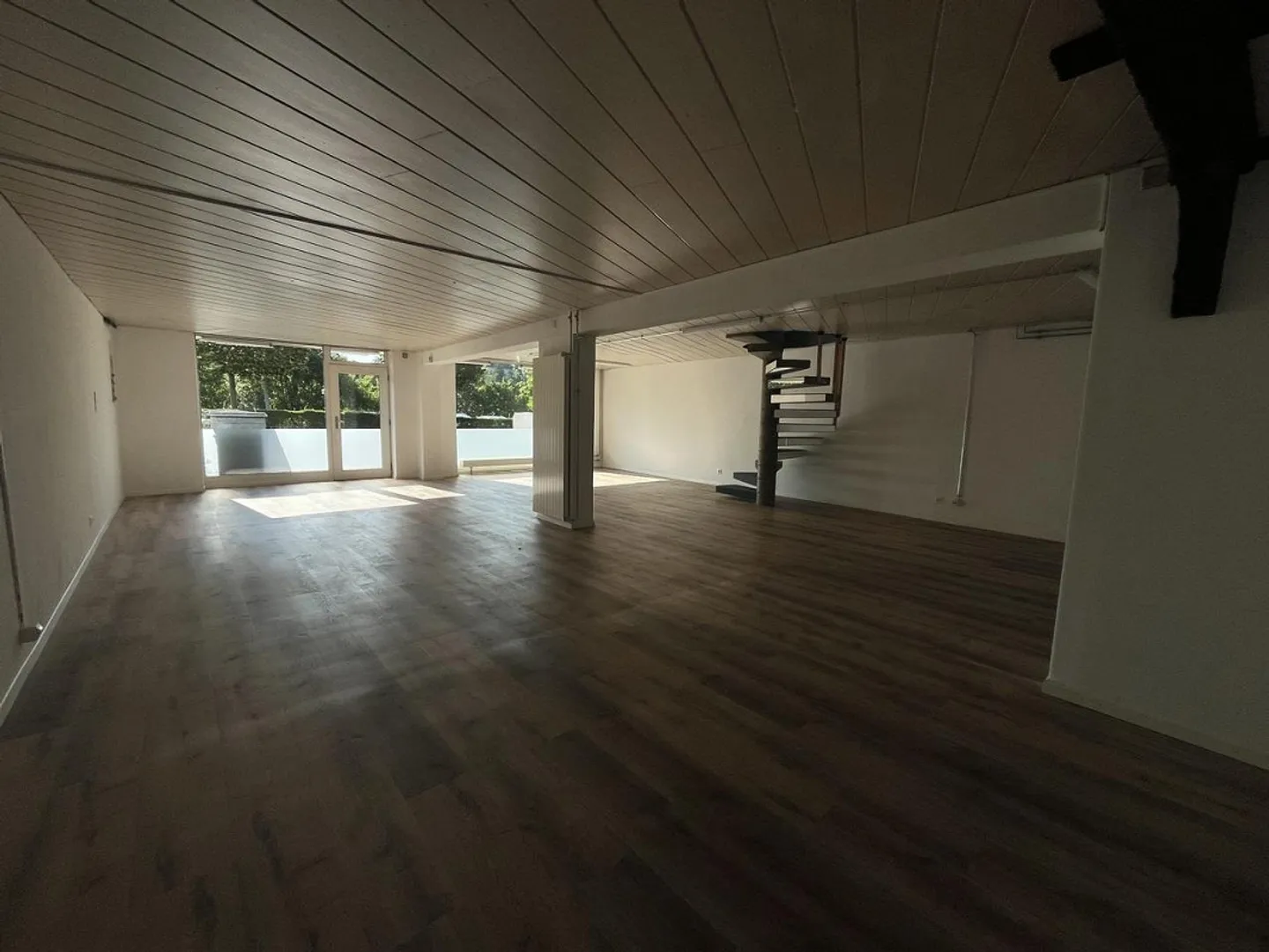 Propriété commerciale polyvalente - à 150 m de la gare - Photo 6 sur 12