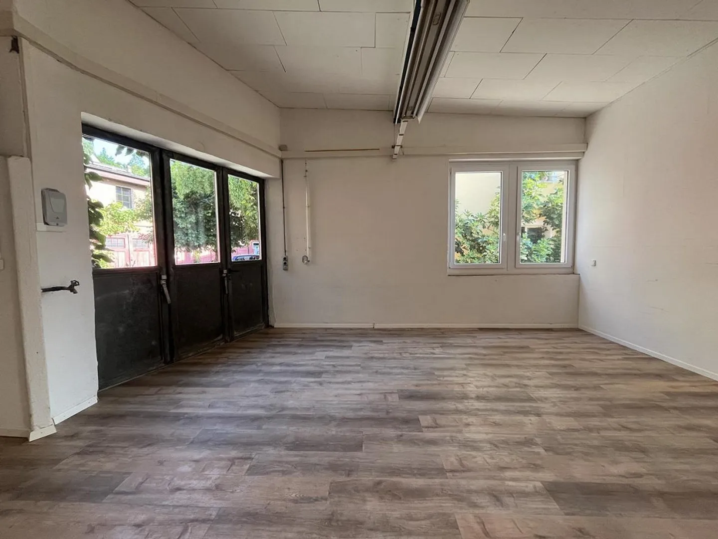 Propriété commerciale polyvalente - à 150 m de la gare - Photo 9 sur 12