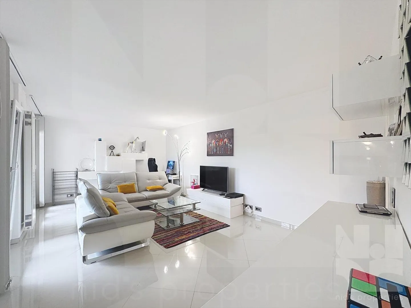 6-room apartment - Photo 2 of 3