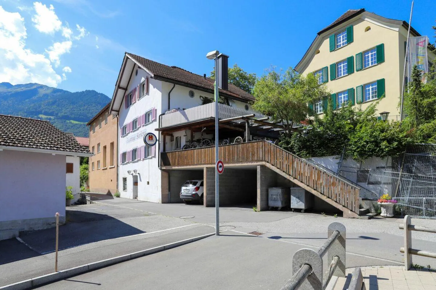 3.5 room apartment with private terrace / also as a holiday apartment - Photo 2 of 8