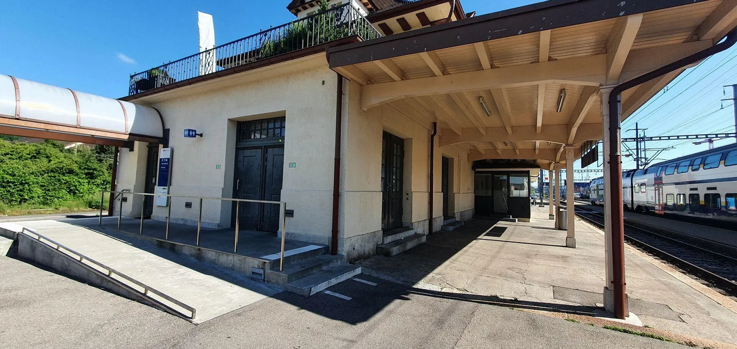 Spazi attraenti alla stazione di Oberwinterthur - Foto 2 di 4