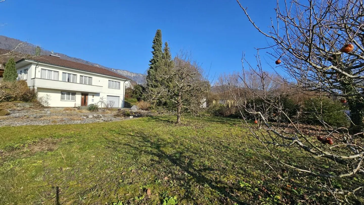 Renovierungsbedürftige Villa in Güinsberg - Foto 1 von 13