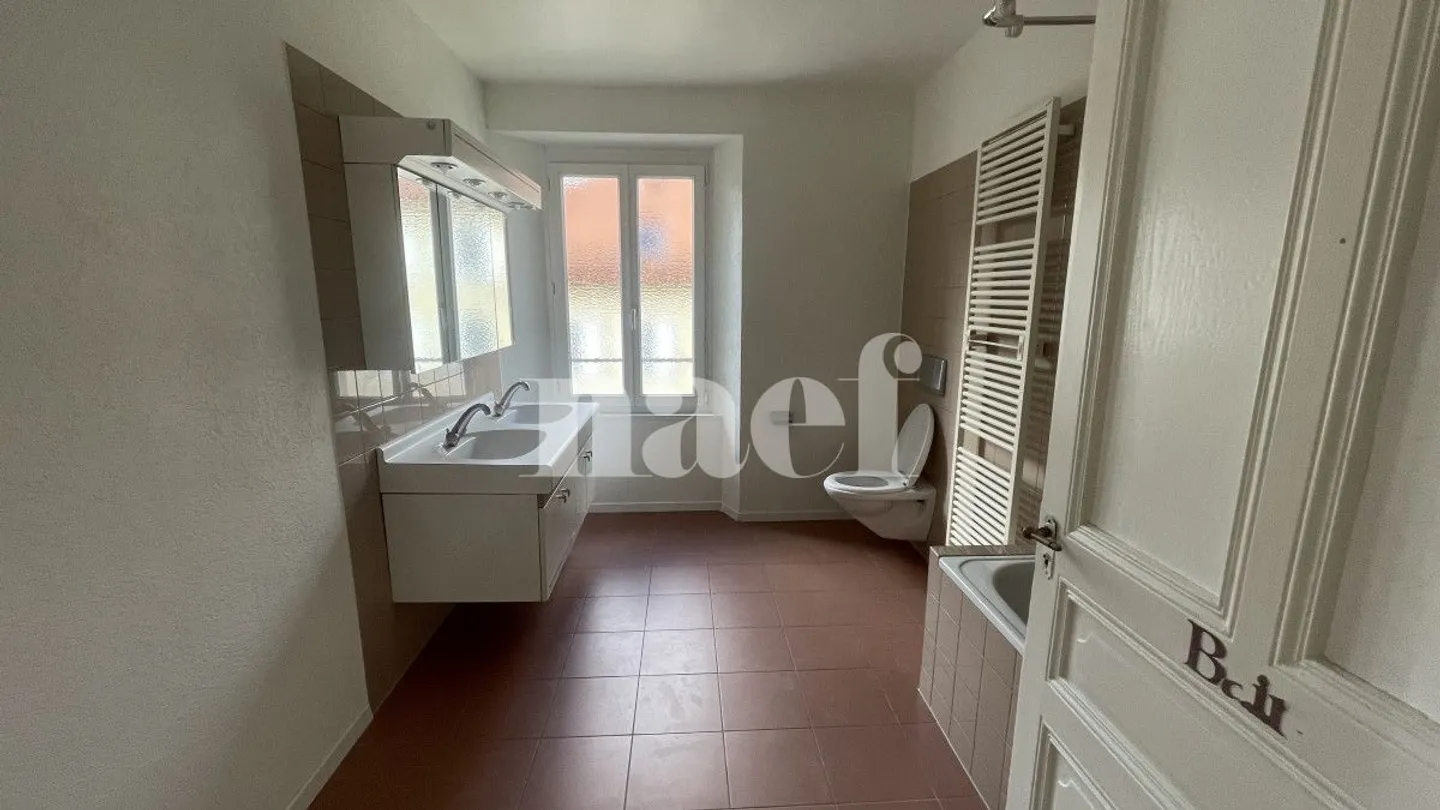 Immeuble bien placé à la Chaux-de-Fonds - Photo 8 sur 9