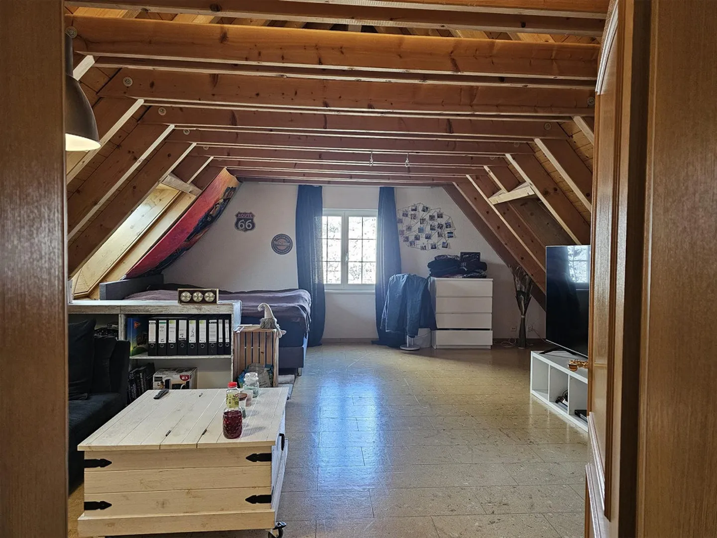 Coinquilino in grande casa con giardino, 3 camere private, bagno - Foto 1 di 7
