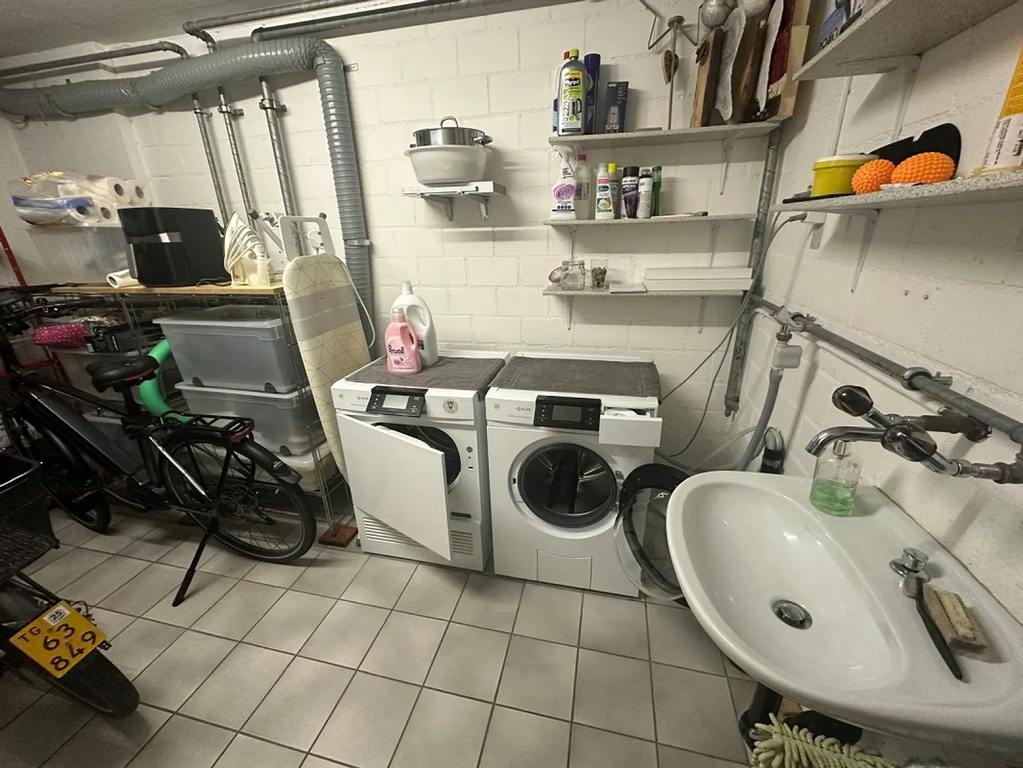 Row House in Altnau - Photo 2 of 28