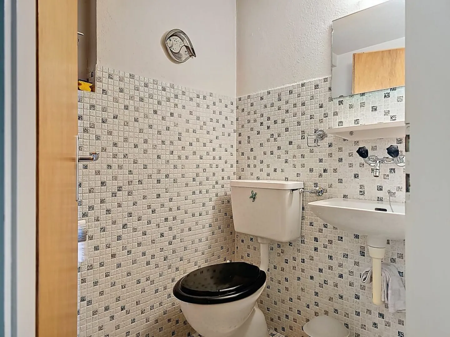 Renovierungsbedürftige Villa in Güinsberg - Foto 13 von 13