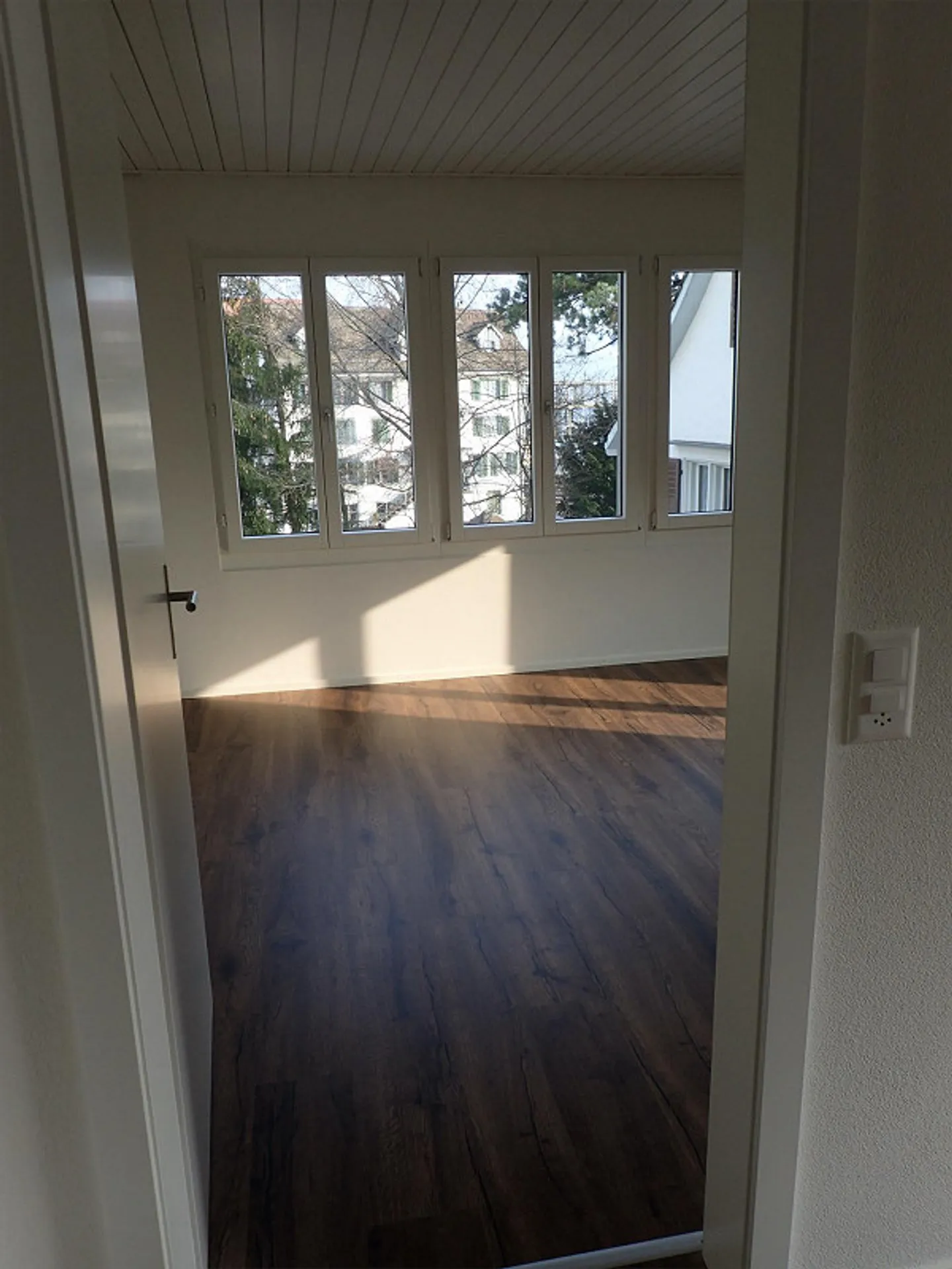 Bijou au bord du lac de Zurich - Appartement 3.5 pièces - Photo 3 sur 12