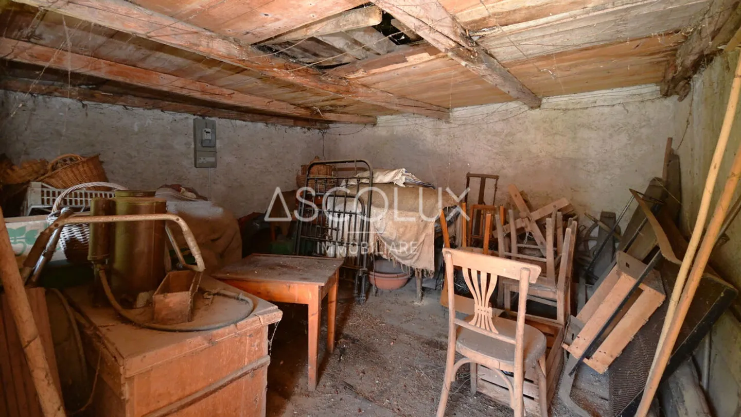 Rustico da ristrutturare in zona soleggiata e tranquilla - Foto 10 di 13