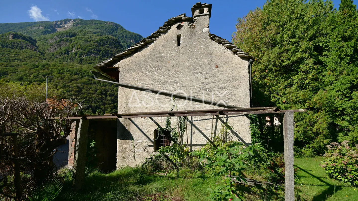Rustico da ristrutturare in zona soleggiata e tranquilla - Foto 3 di 13