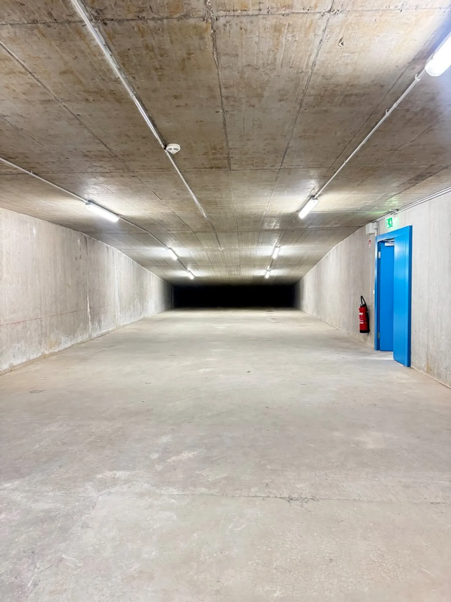 Spacious Storage Units Near Lausanne - Photo 1 of 3