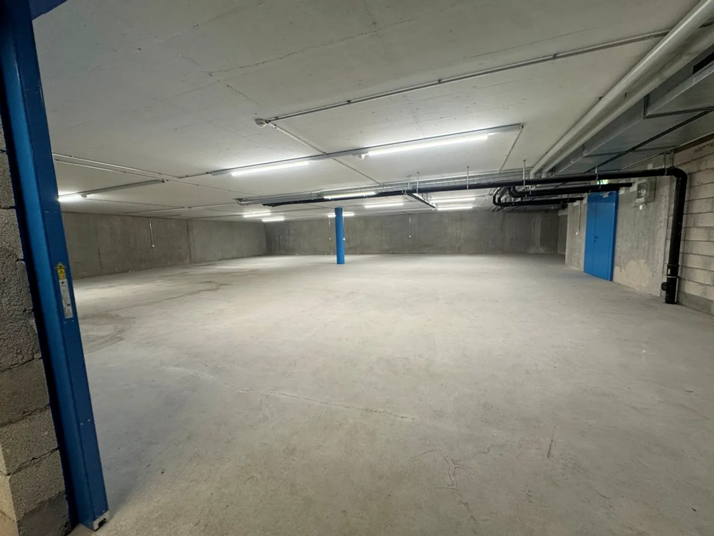 Spacious Storage Units Near Lausanne - Photo 2 of 3