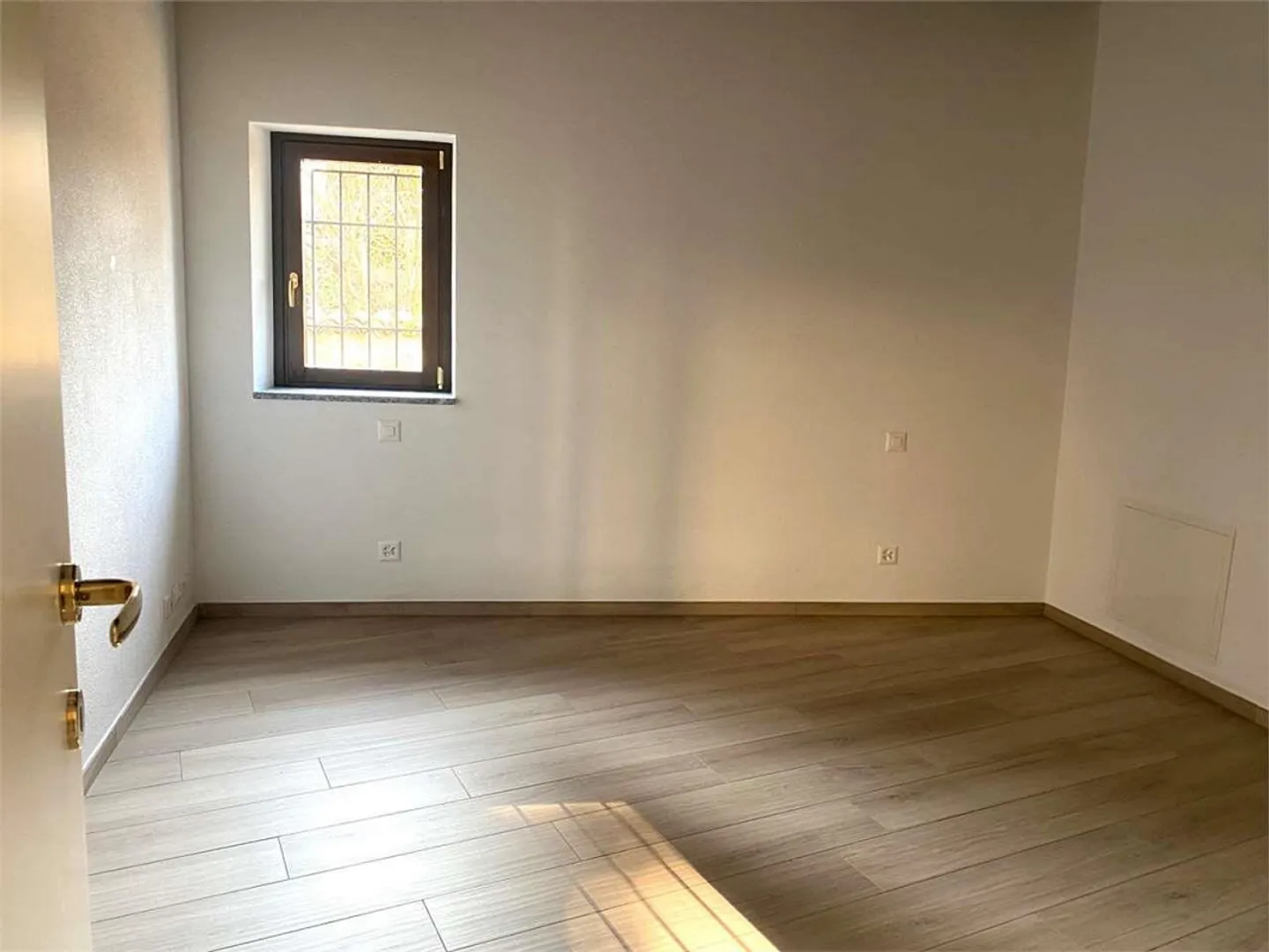 Charakteristische Origlio 3,5-Zimmer-Wohnung mit Innenhof - Foto 10 von 13