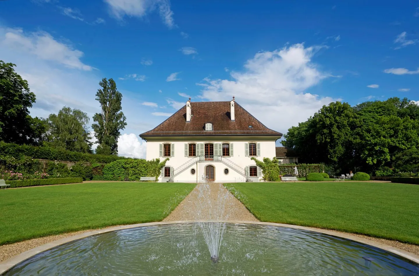 Château avec parc et piscine - Photo 3 sur 4