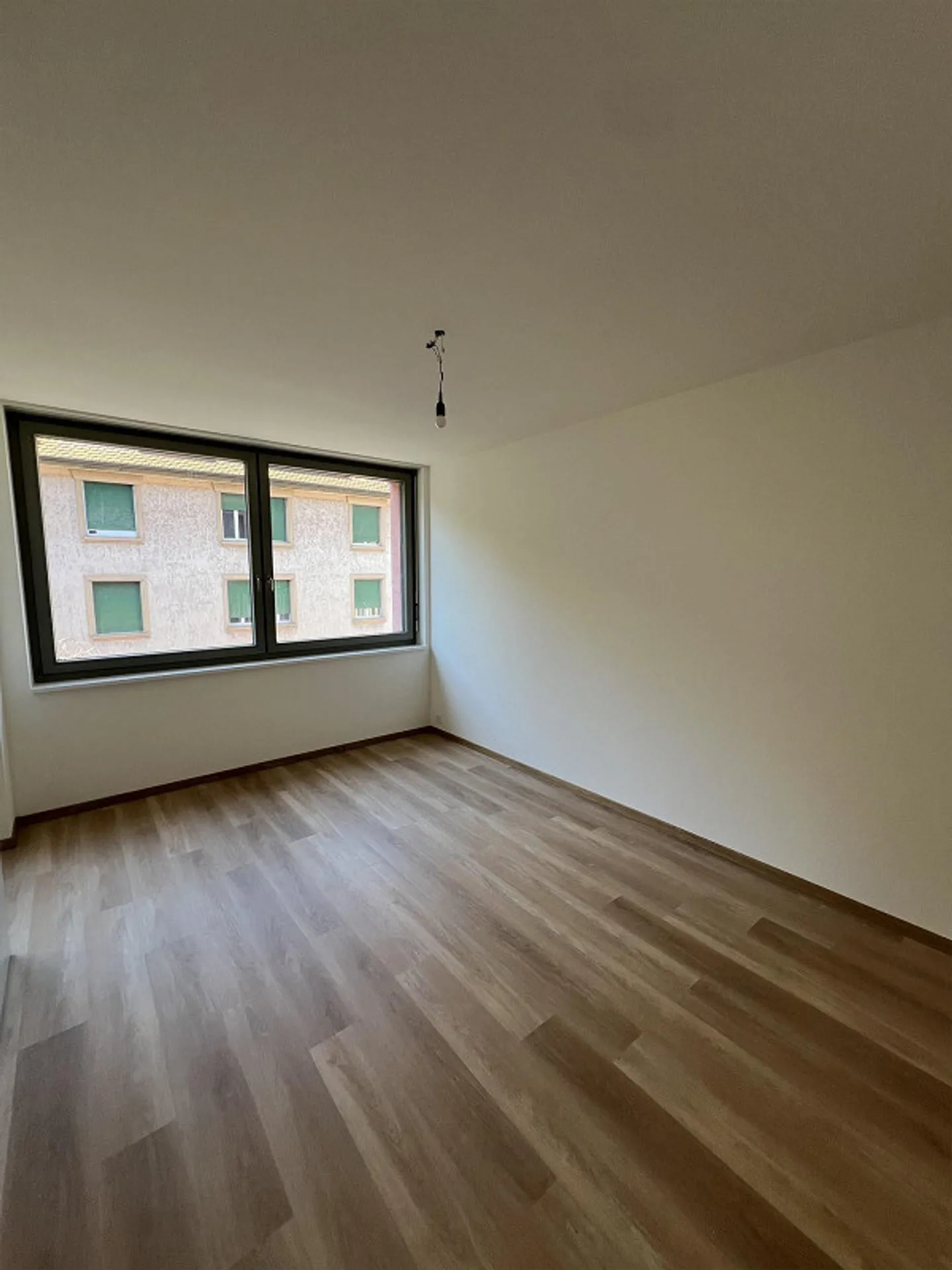 Luminoso appartamento con 2 camere in posizione centrale - Foto 4 di 5