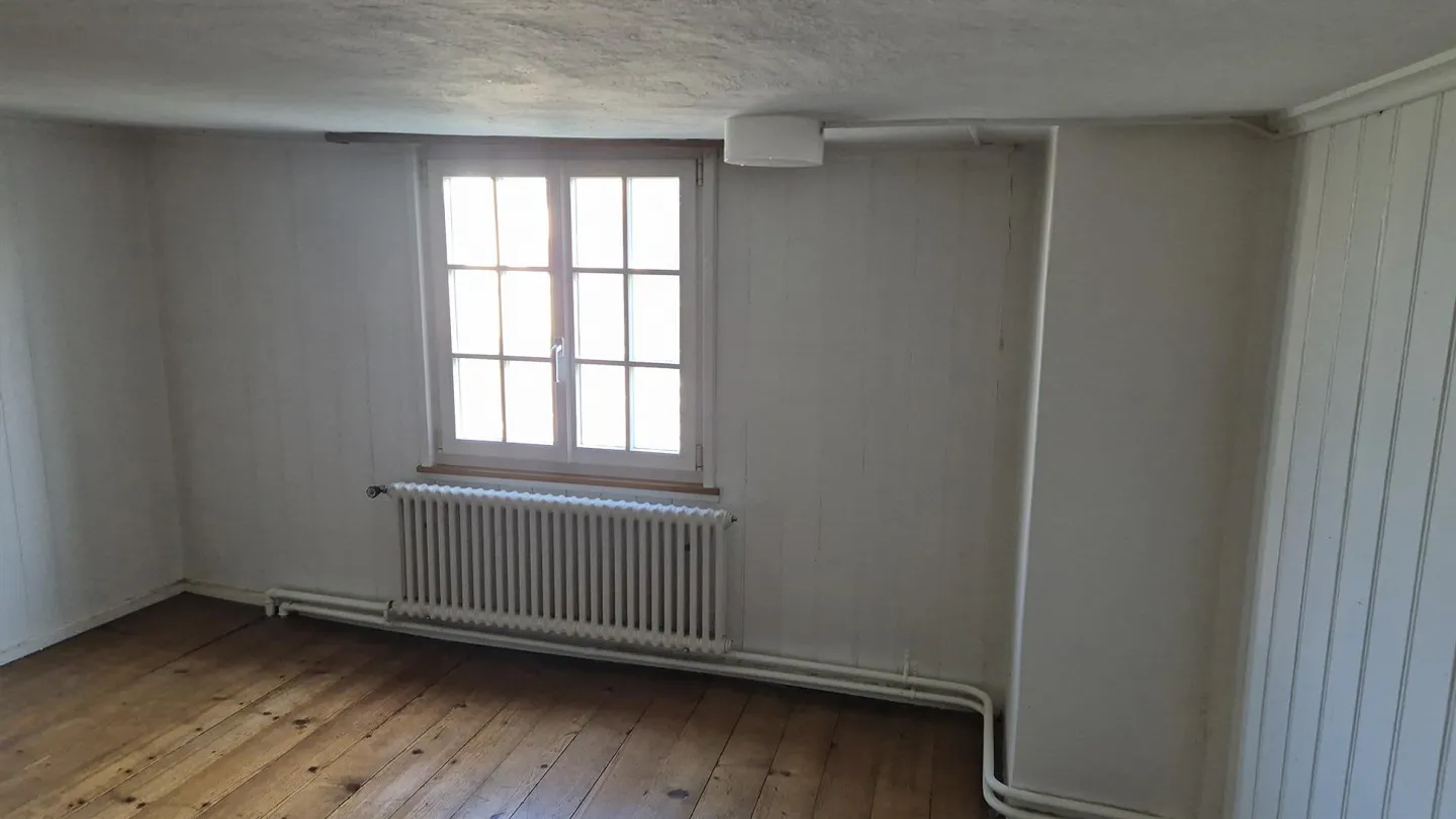 5.5-Room House with Lake View - Ideal for Craftsmen - Photo 7 of 8