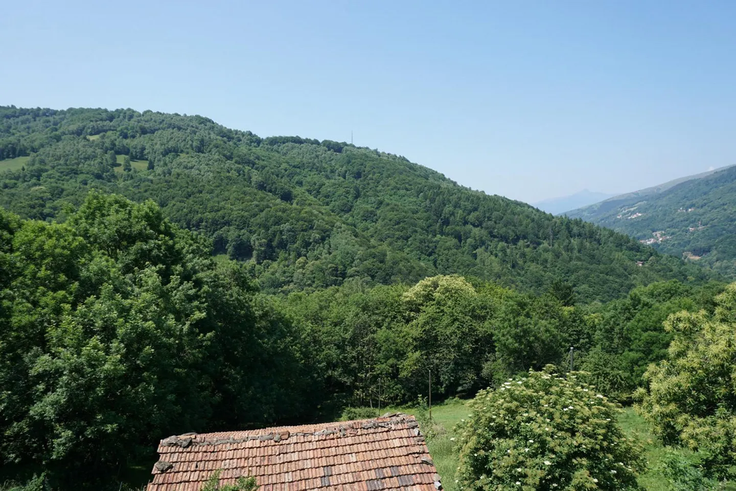 Casa Ticinese di 5 1/2 locali da ristrutturare molto soleggiata e tranquilla - Foto 10 di 18