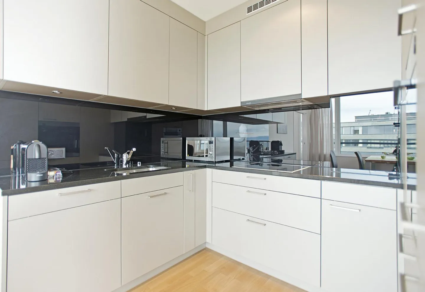 Furnished Apartment - Looking for a Home Away from Home? - Photo 4 of 7