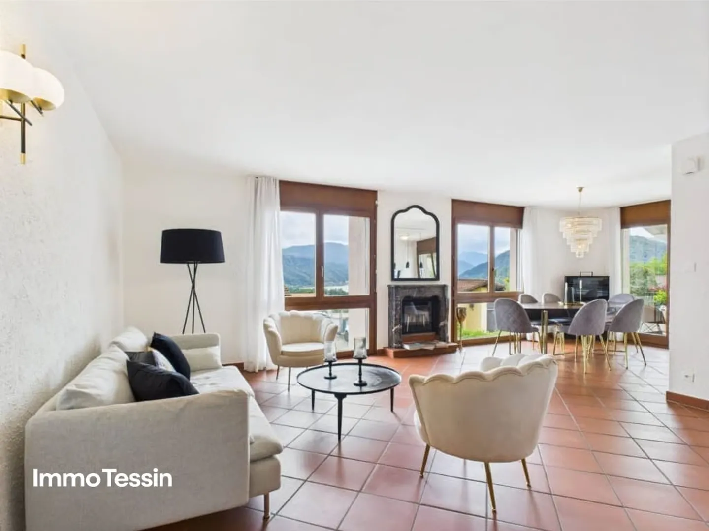 ZWEITWOHNSITZ: Grosszügige Villa mit traumhafter Seesicht, ruhiger Lage und Nähe zum Golfplatz Lugano-Magliaso - Photo 8 of 13