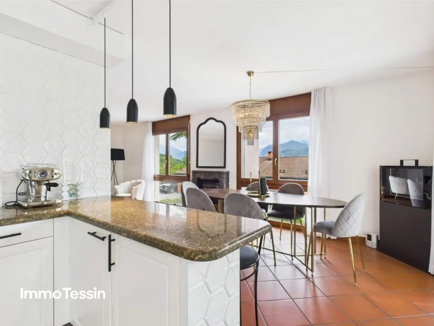 ZWEITWOHNSITZ: Grosszügige Villa mit traumhafter Seesicht, ruhiger Lage und Nähe zum Golfplatz Lugano-Magliaso - Photo 9 of 13