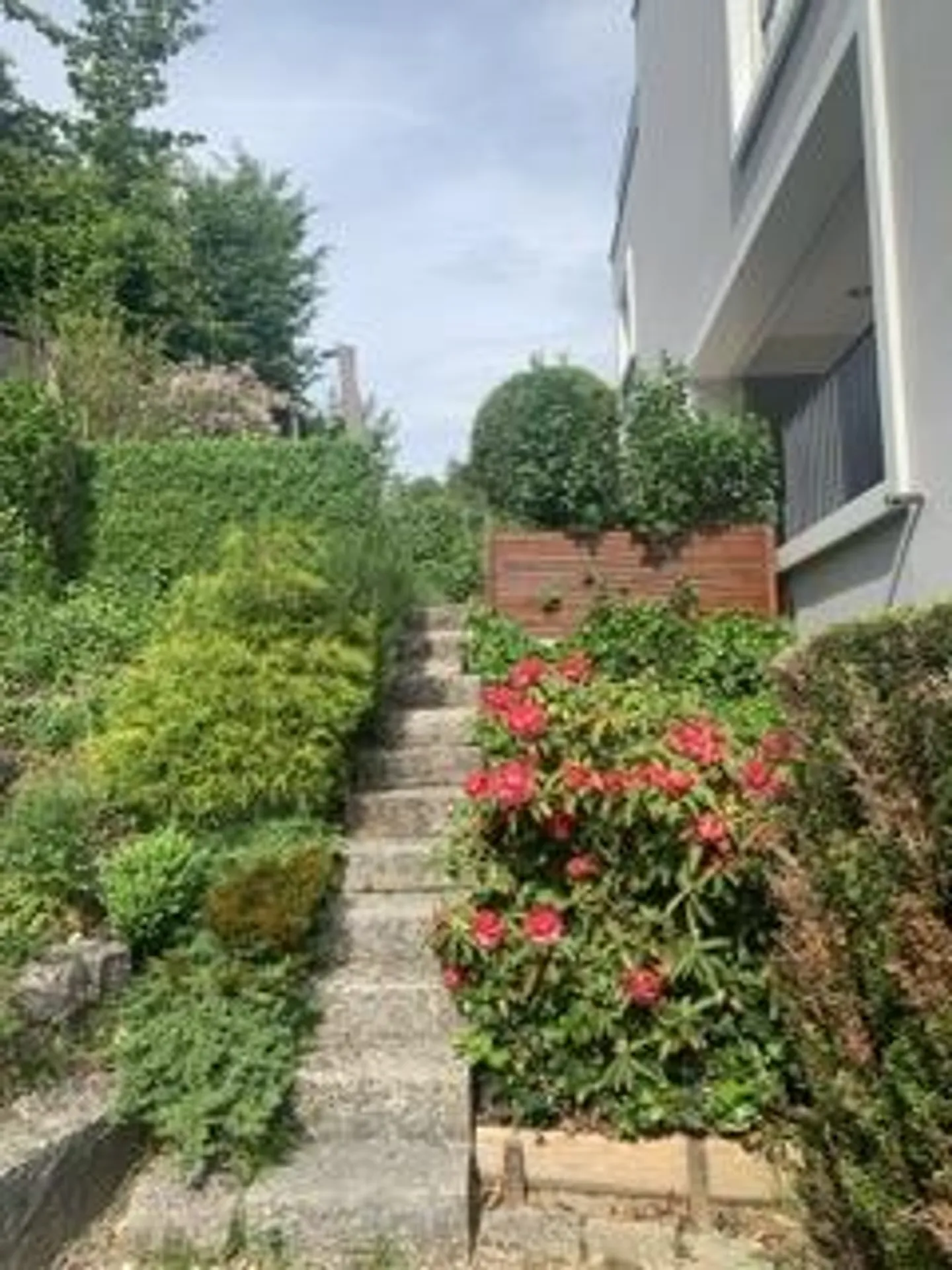 Appartement en terrasse avec jardin - Photo 1 sur 16