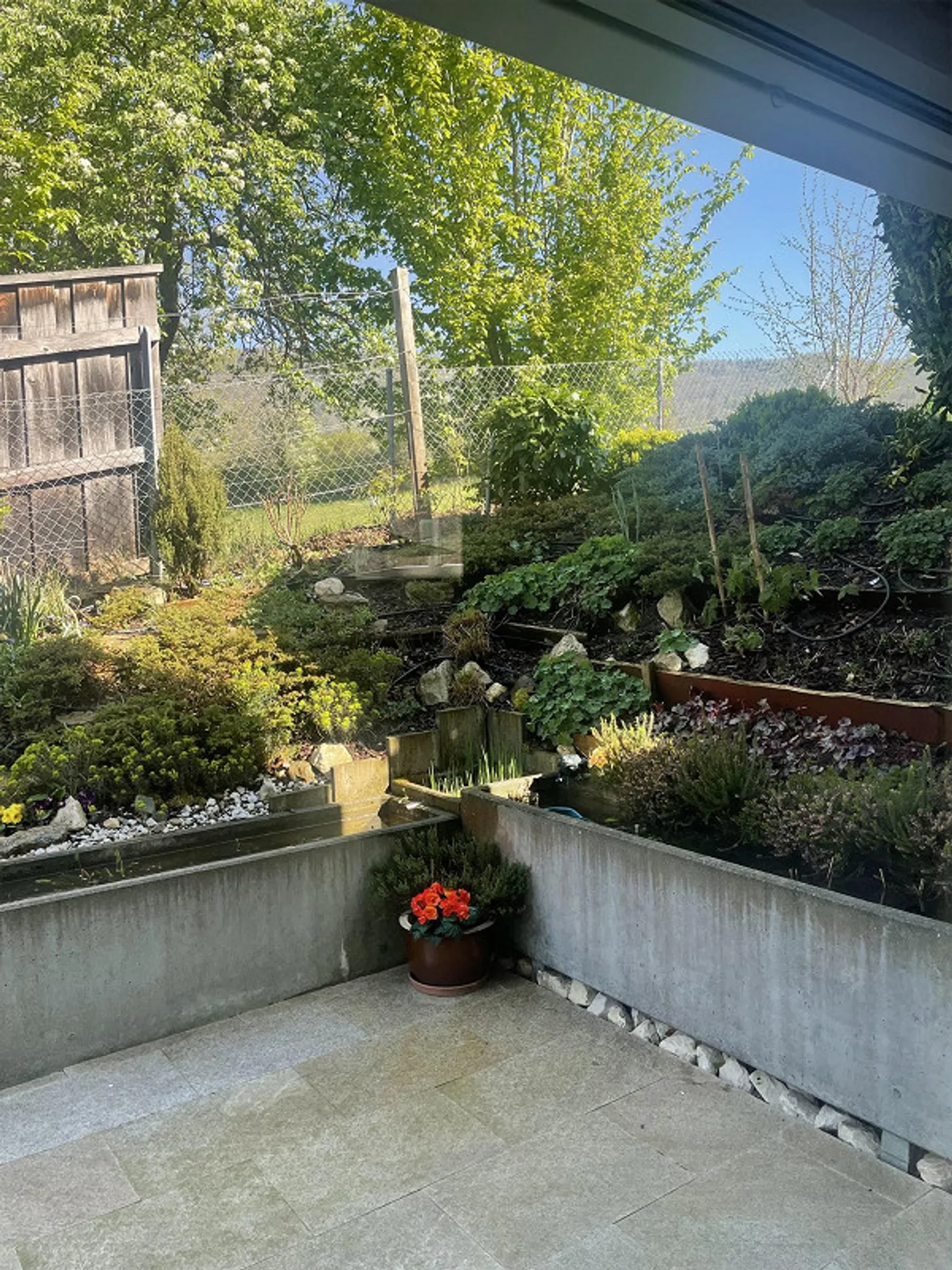 Appartement en terrasse avec jardin - Photo 4 sur 16