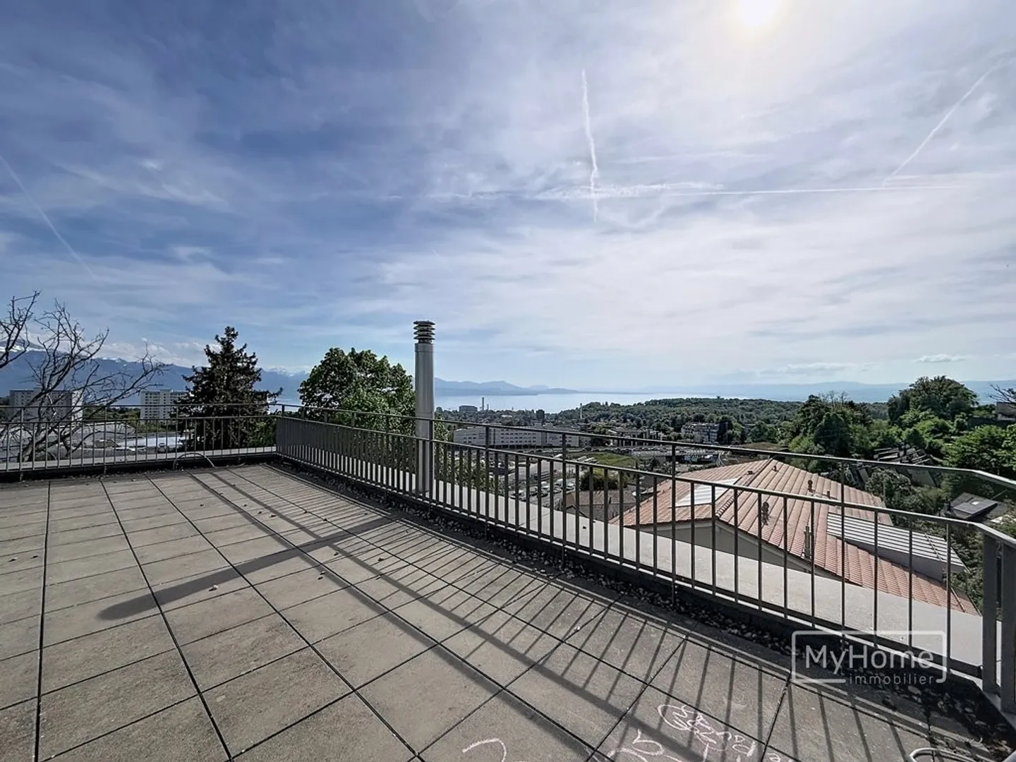 To seize! Beautiful penthouse apartment with 360 terrace for rent - Photo 6 of 11