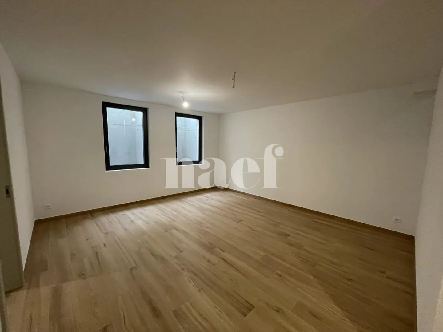 Magnificent villa with 5 rooms, terrace and garden, new - Photo 9 of 13