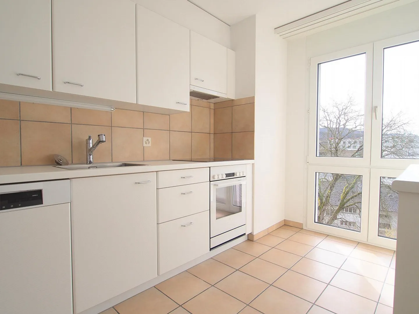 Geräumige Wohnung mit Stadtblick - Foto 13 von 16