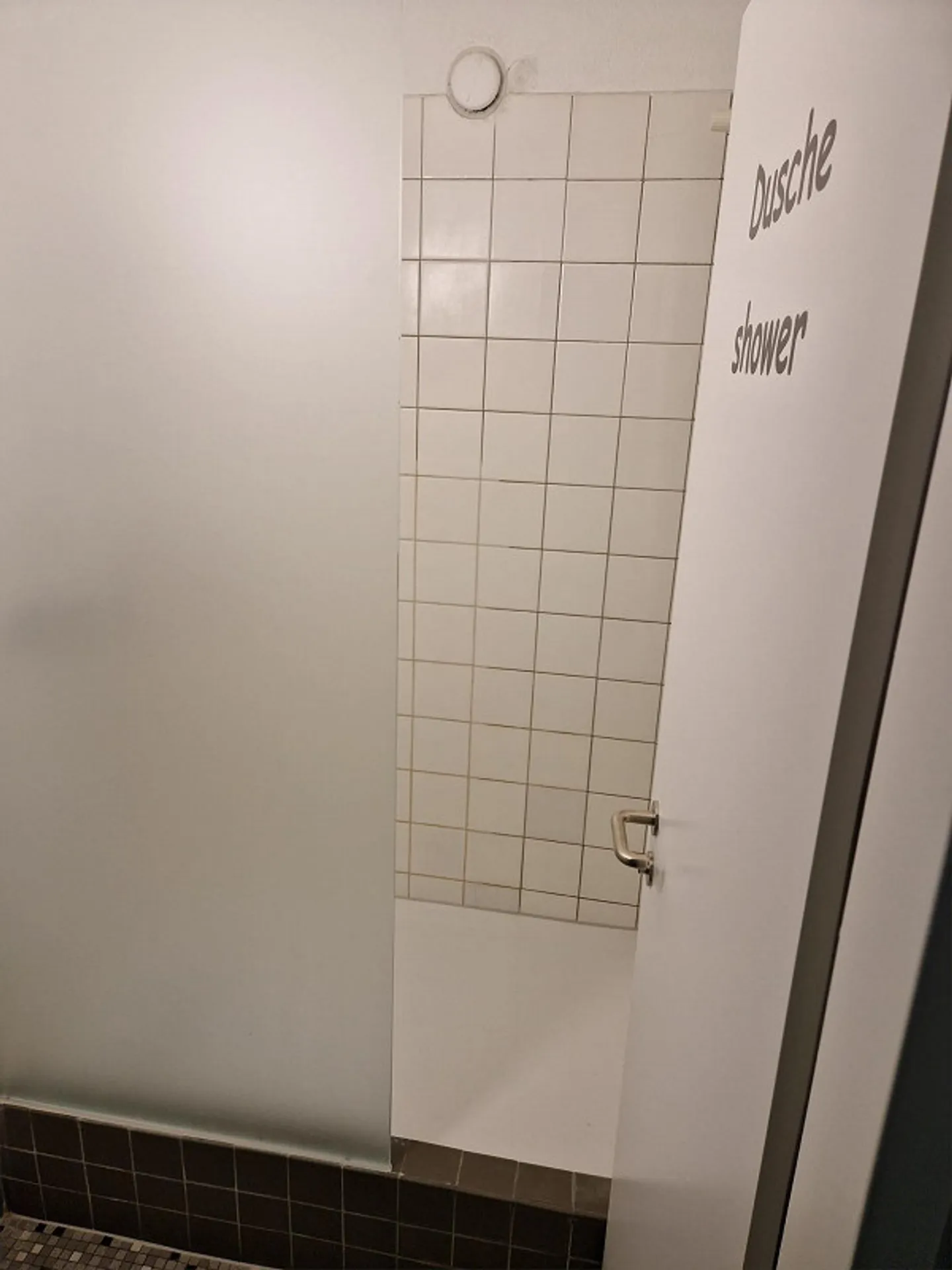 Möblierte Zimmer mit Hotelservice - Foto 7 von 11