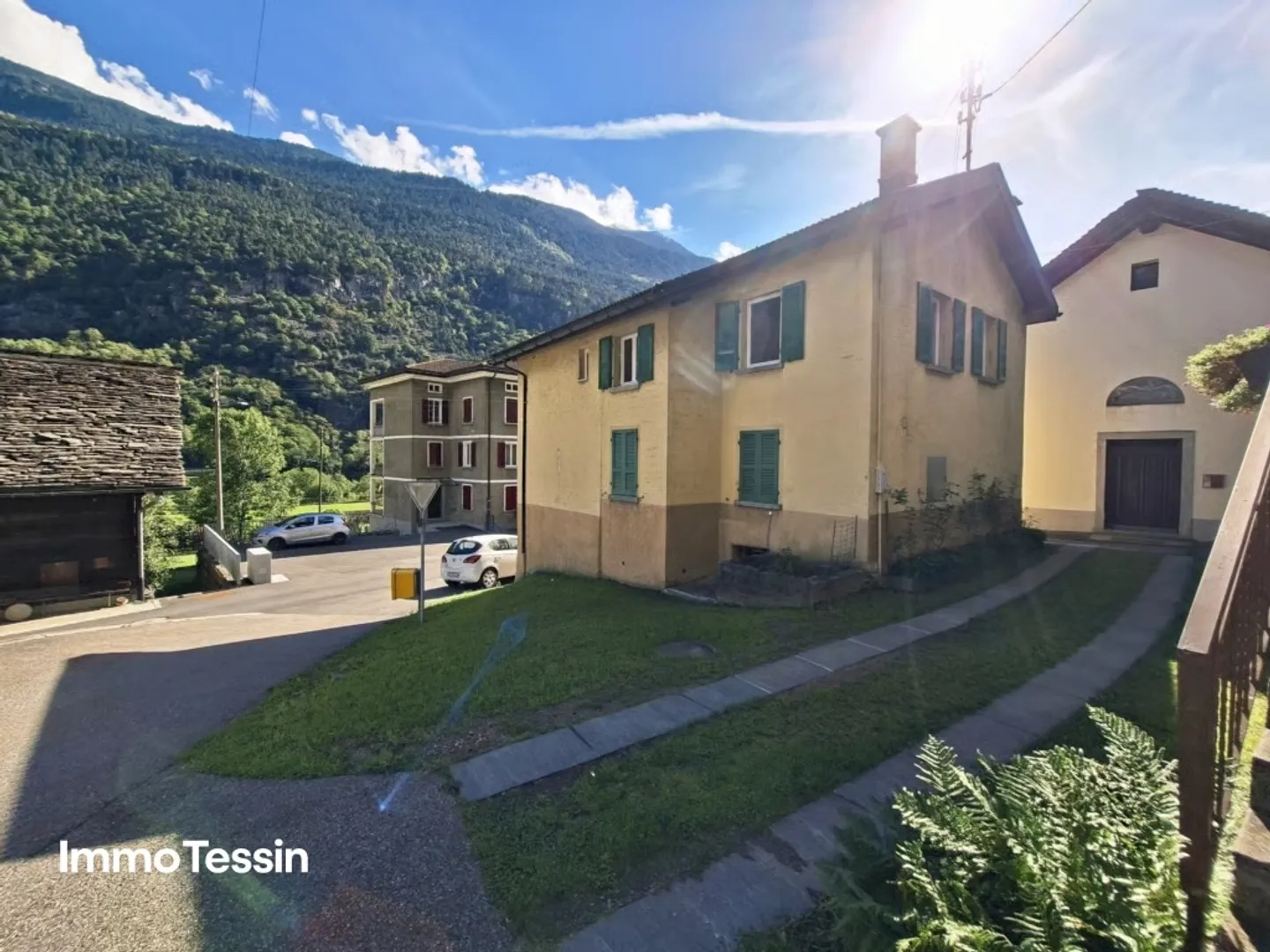 Grosszügiges & komplett renoviertes Haus mit 7 Schlafzimmern an ruhiger Lage zum top Preis - Photo 3 sur 13