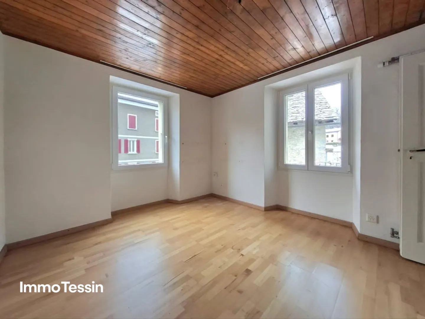 Grosszügiges & komplett renoviertes Haus mit 7 Schlafzimmern an ruhiger Lage zum top Preis - Photo 6 sur 13