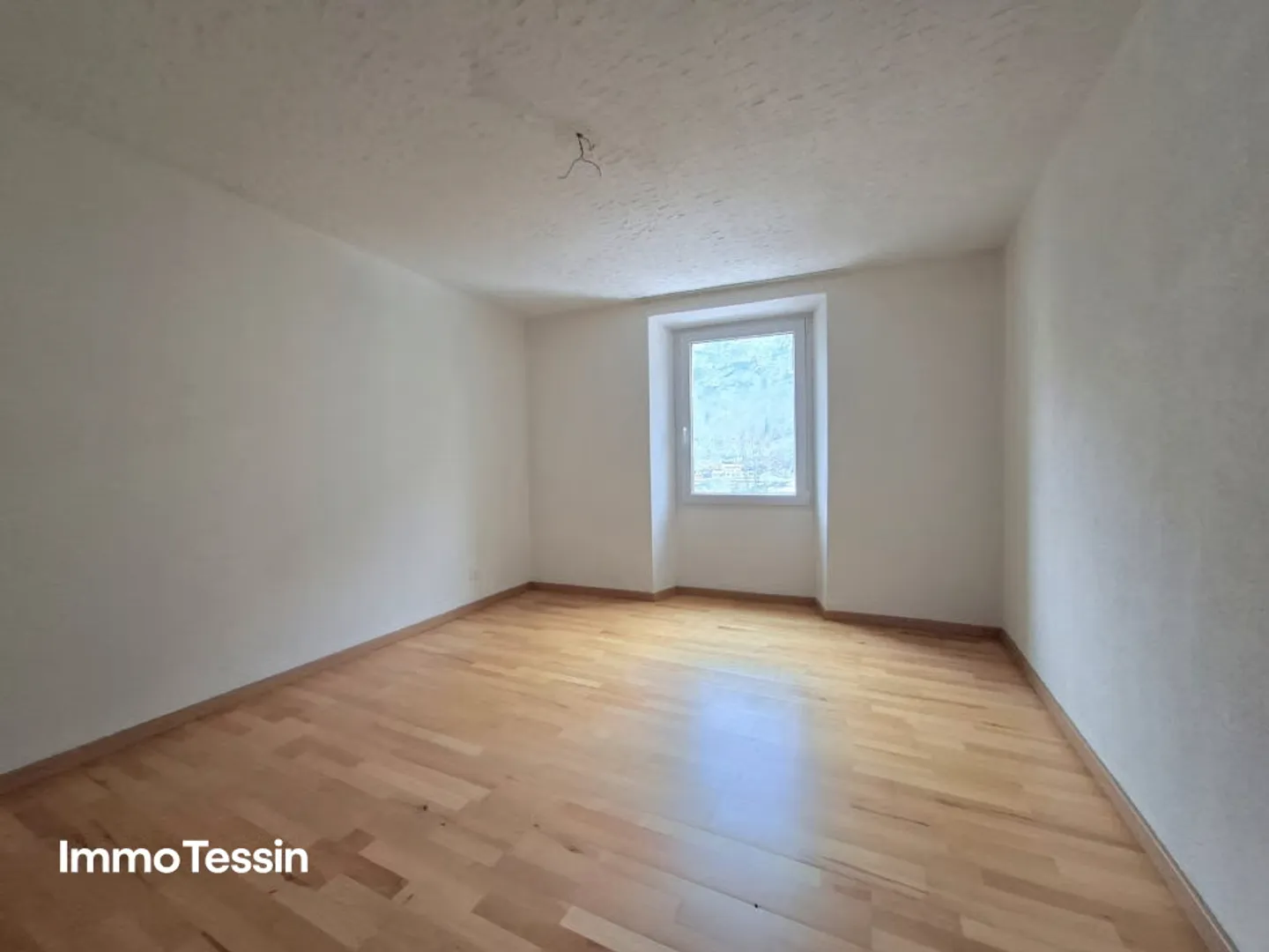 Grosszügiges & komplett renoviertes Haus mit 7 Schlafzimmern an ruhiger Lage zum top Preis - Photo 9 sur 13