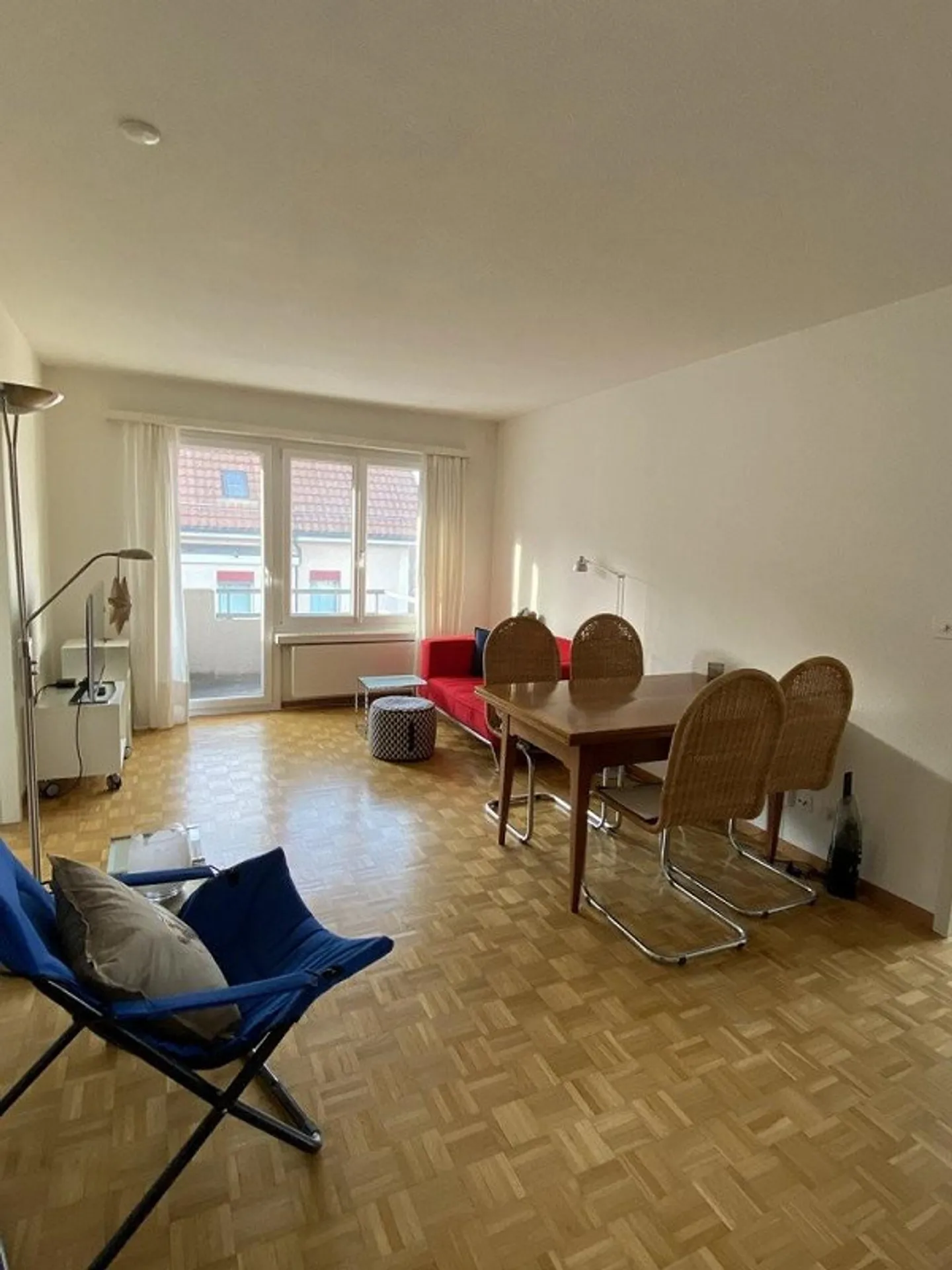 Geräumige Wohnung in Zürich-Oerlikon - Foto 2 von 8