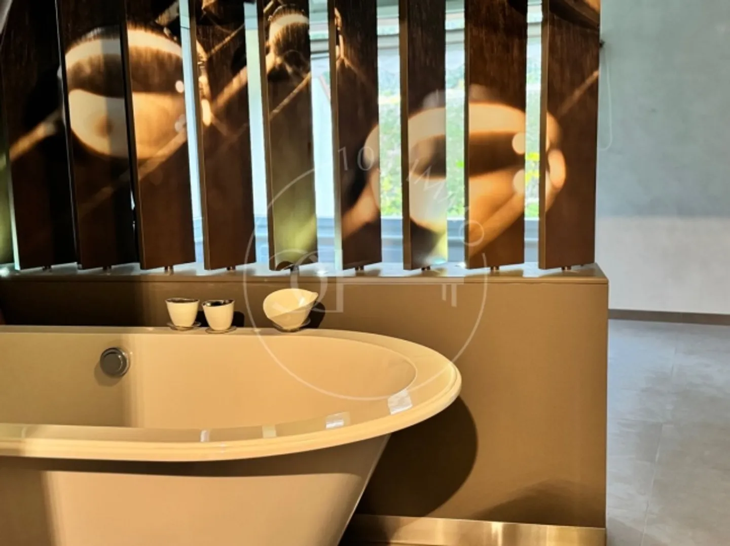 Appartement de 6 pièces au rez-de-chaussée - Photo 4 sur 6