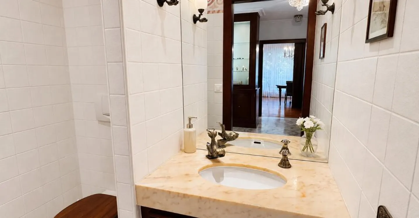 Geräumige Luxuswohnung - 8 Zimmer - Genf Rechte Seite - Foto 7 von 9