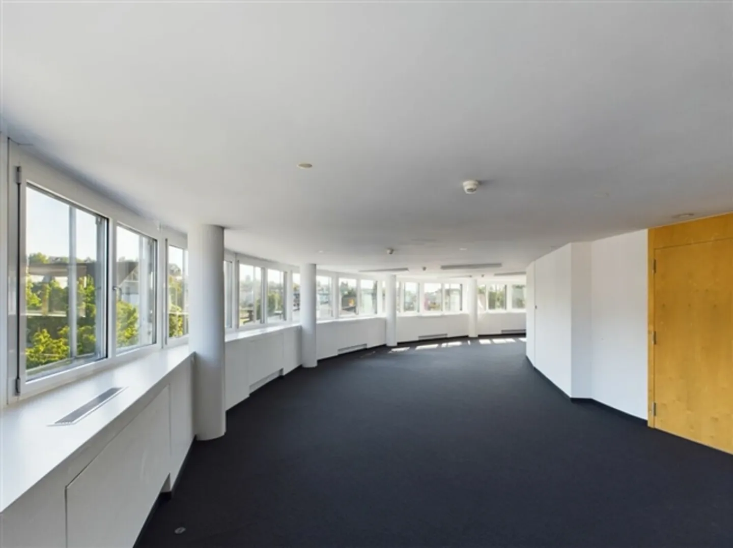 «Business Tower / TOP-Ausgebaute Gewerbe-/Büroflächen» - Foto 5 von 8