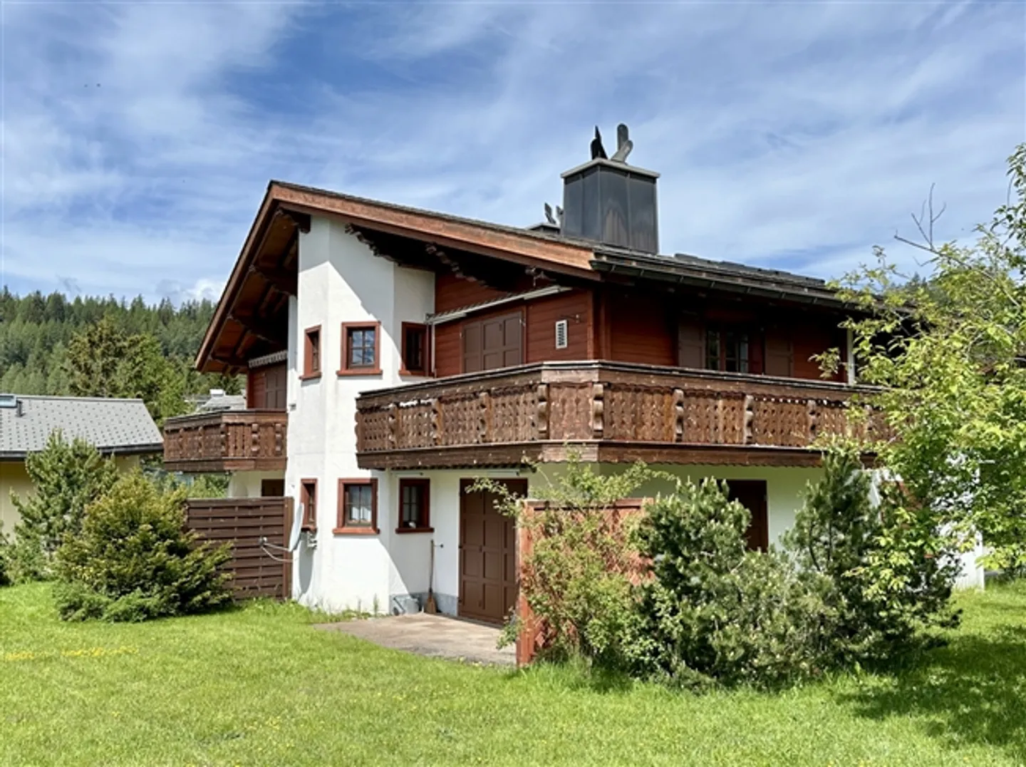 2 1/2 Room Attic Apartment in a Sunny and Quiet Location - Photo 1 of 20