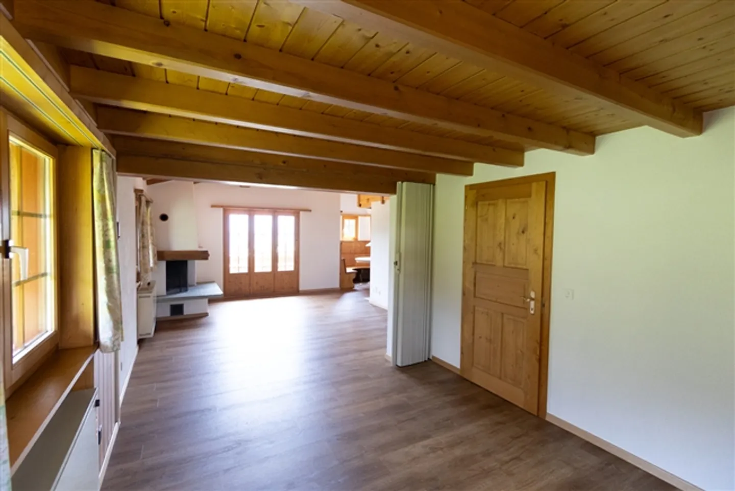 2 1/2 Room Attic Apartment in a Sunny and Quiet Location - Photo 2 of 20